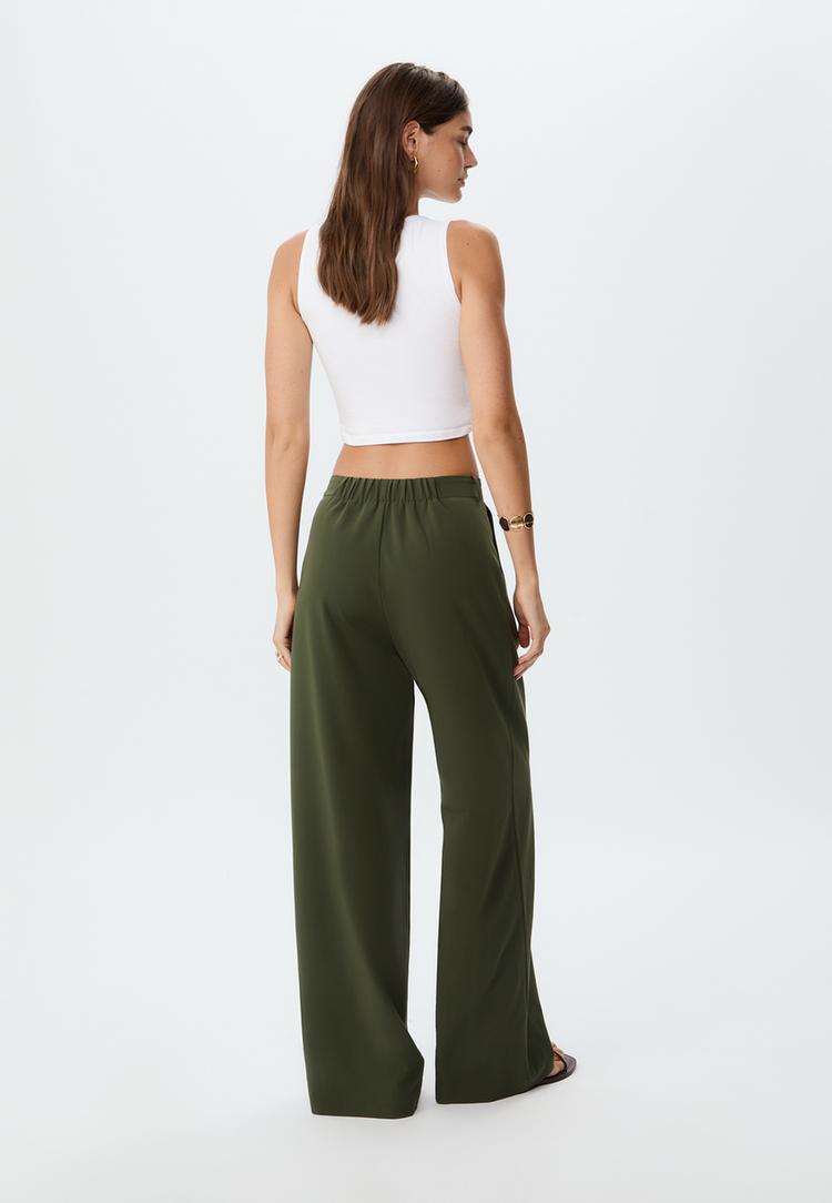 pantalon vestir ancho detalle hebilla