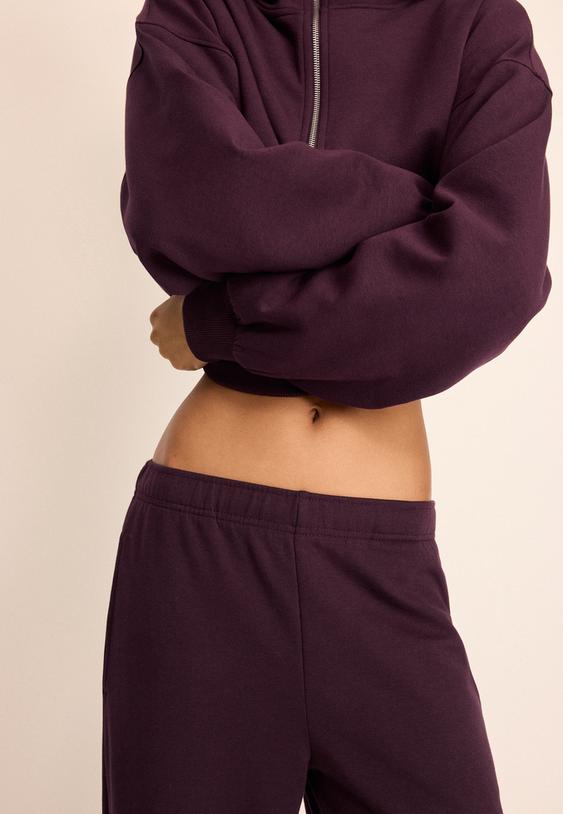 joggerhose-mit-weitem-bein
