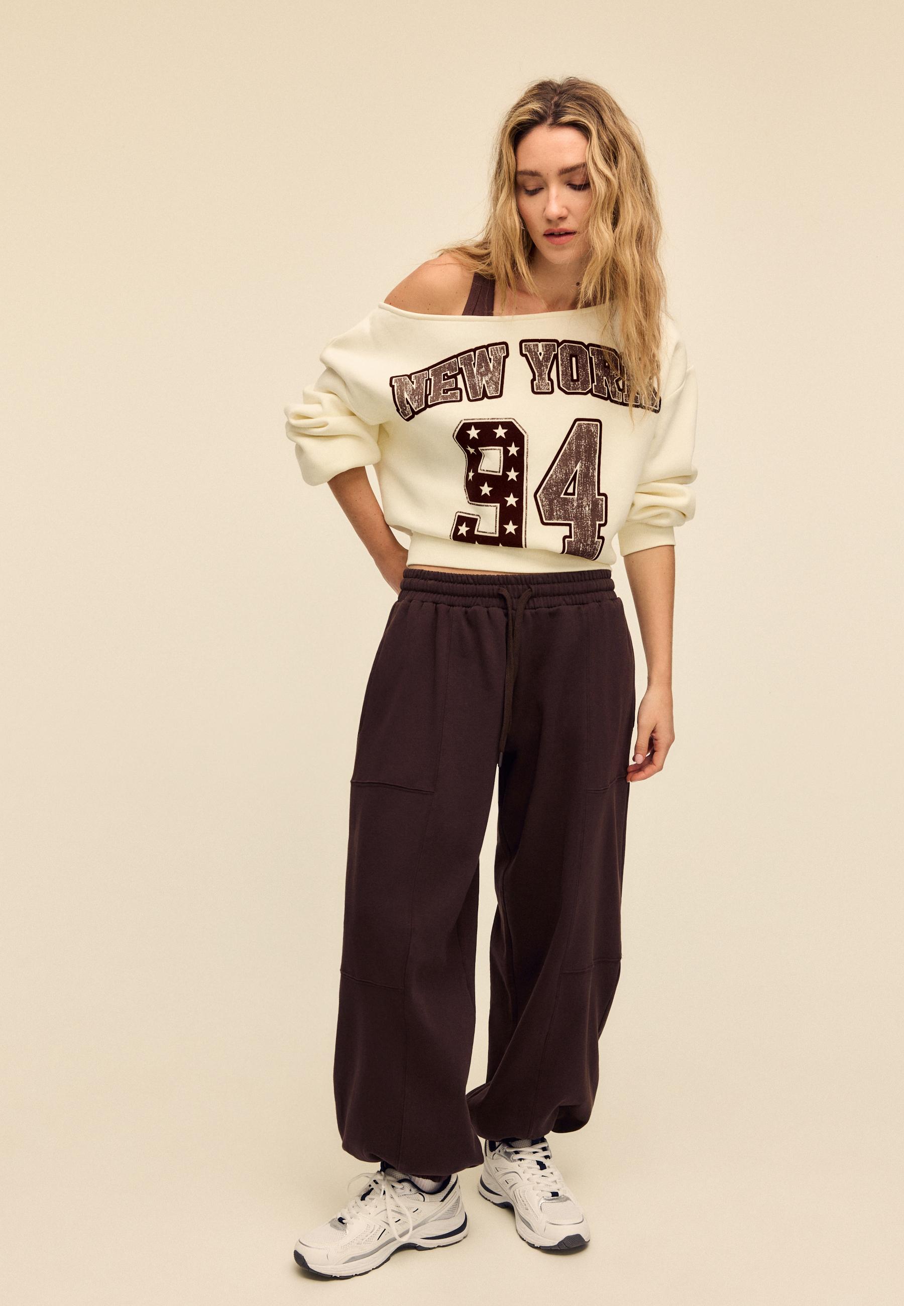 Desenli geniş yaka sweatshirt - Görsel 3
