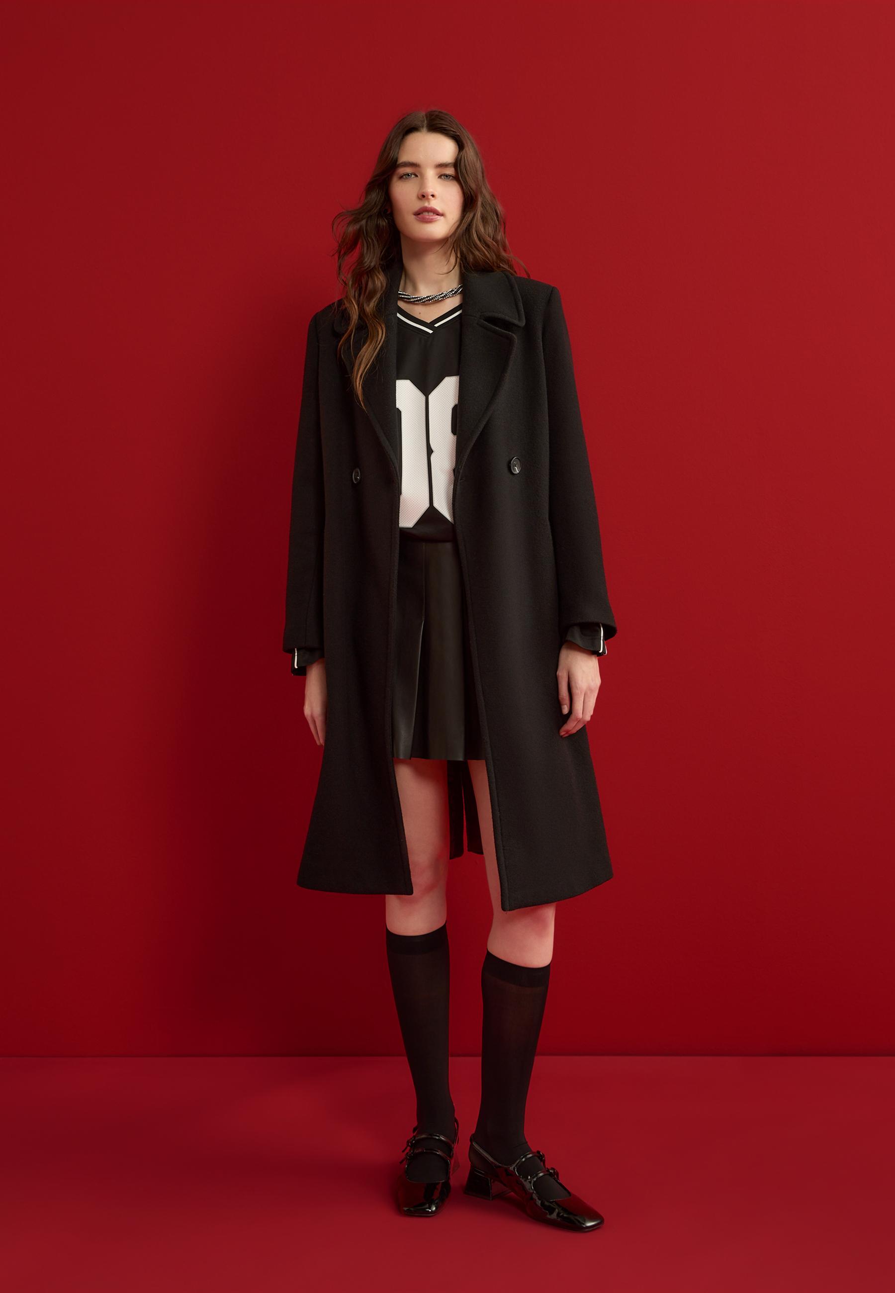 Felt texture coat with belt — Black