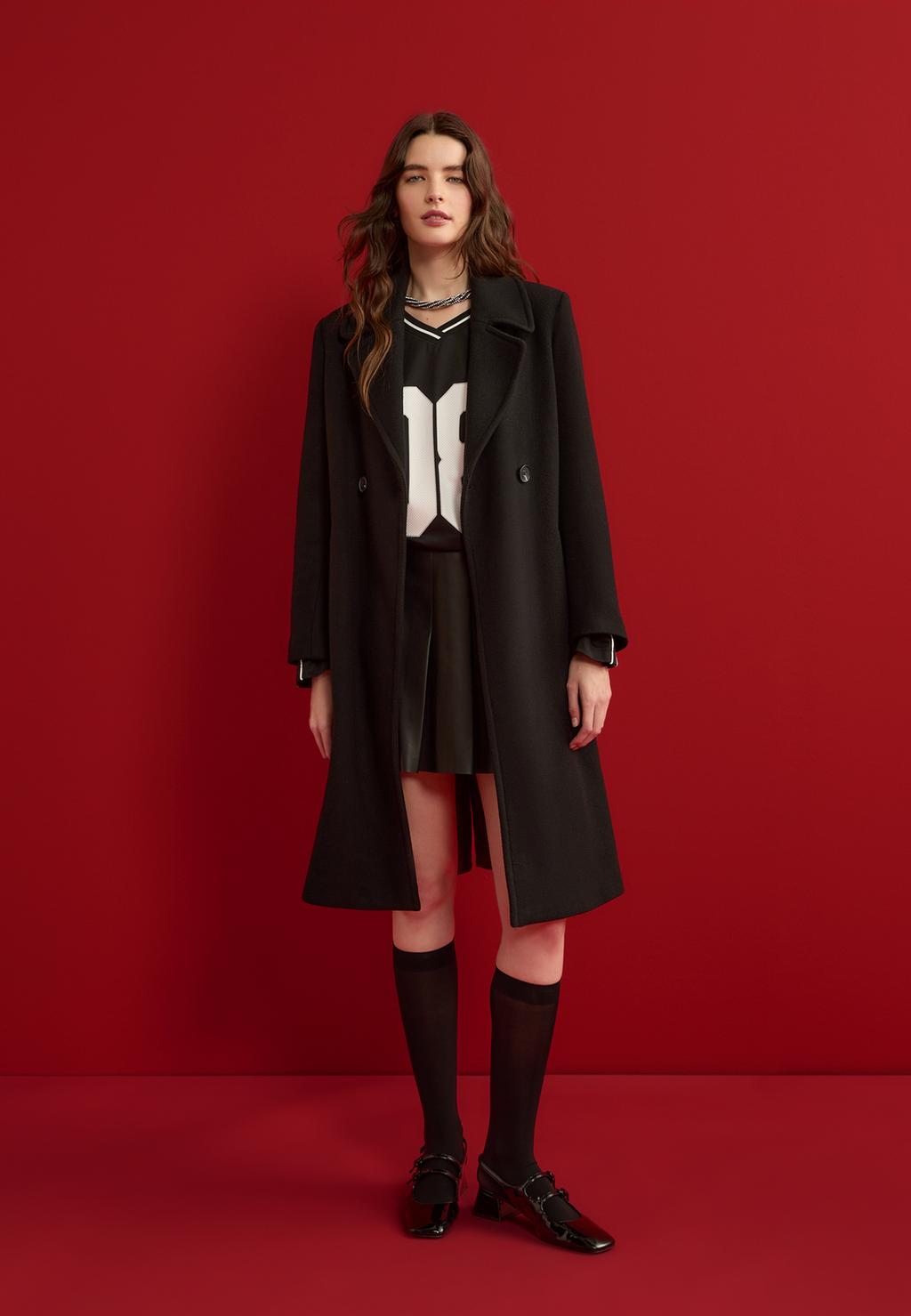 Abrigo midi cinturón