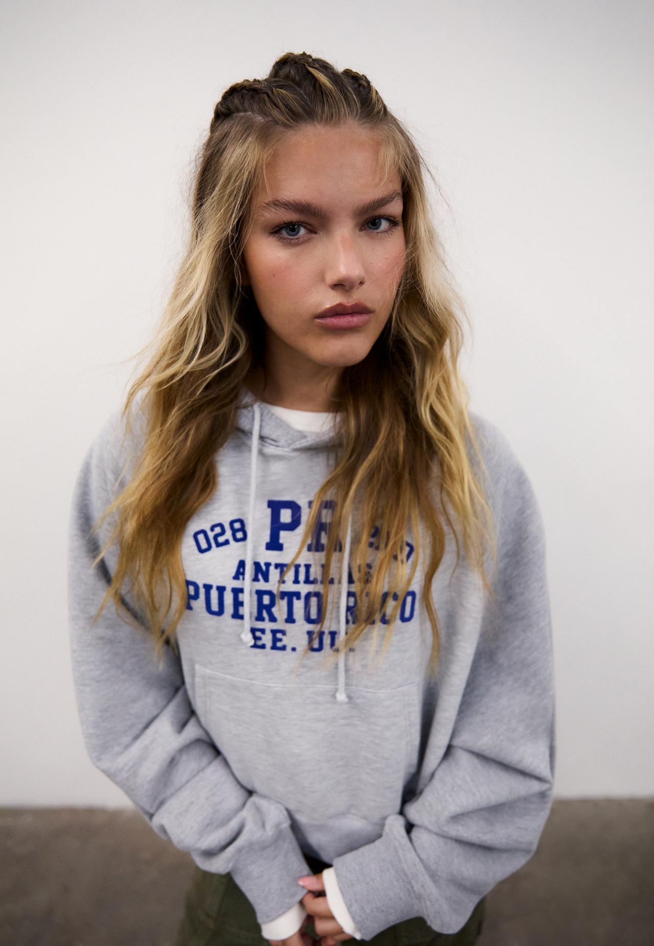 Positional contrast sweatshirt — Grey melange