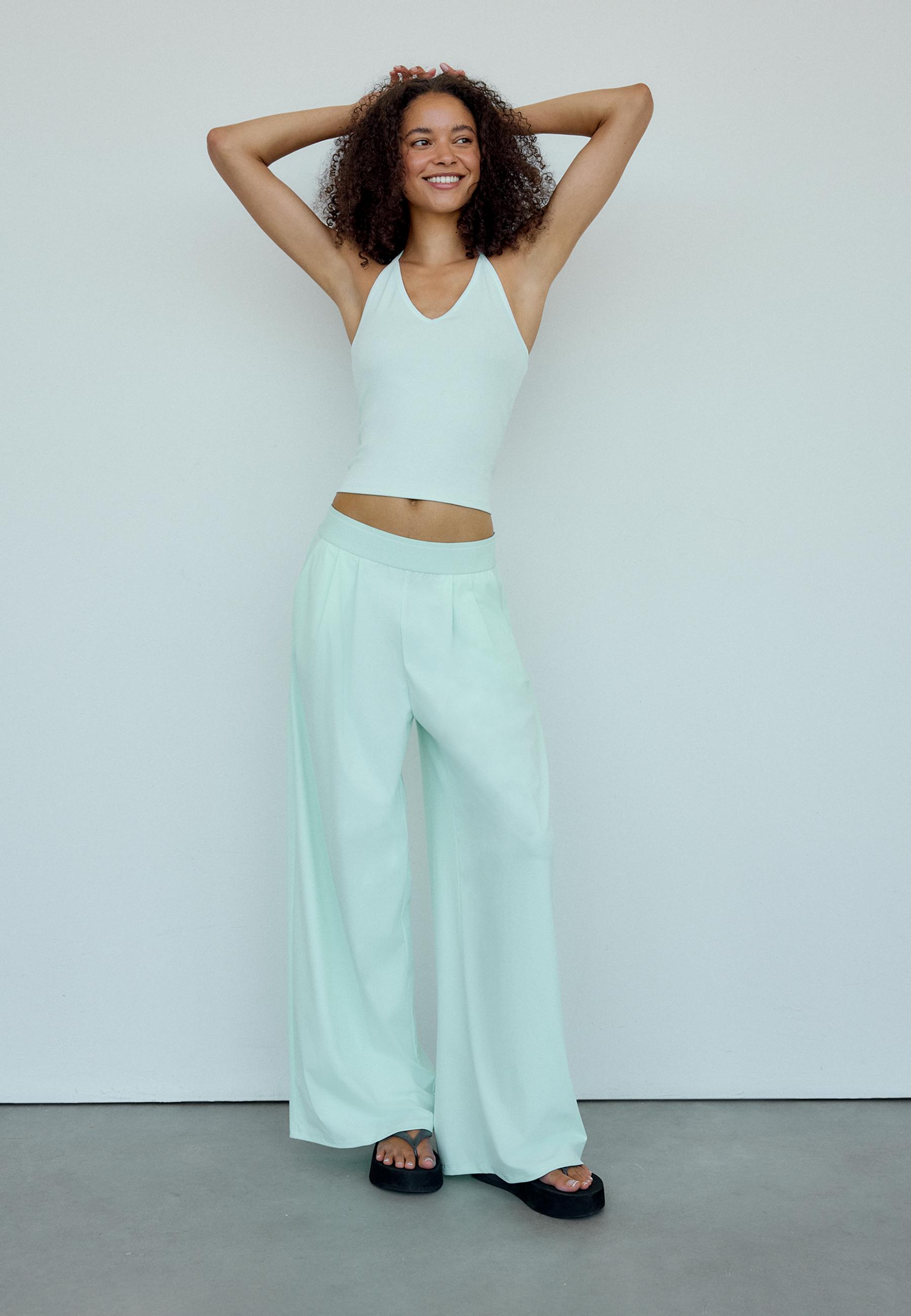 Stradivarius Εφαρμοστό Τοπ Halter Τυρκουάζ L