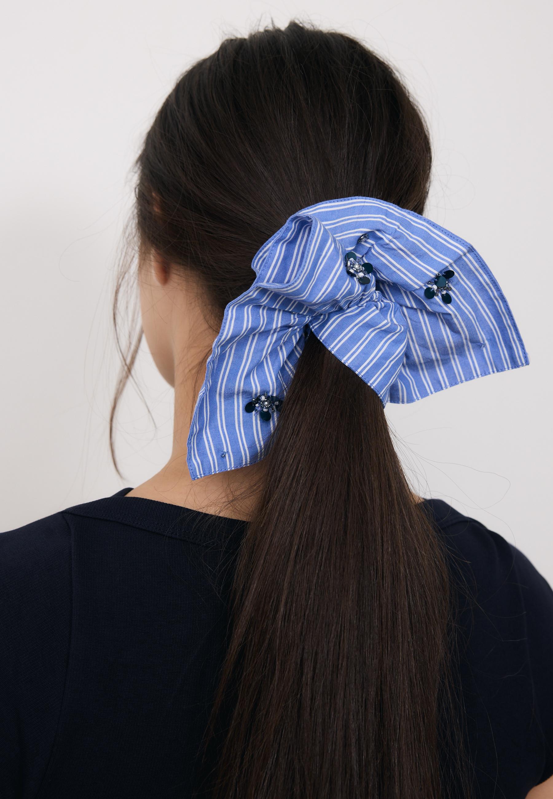 Set of 2 embroidered scrunchies — Royal blue