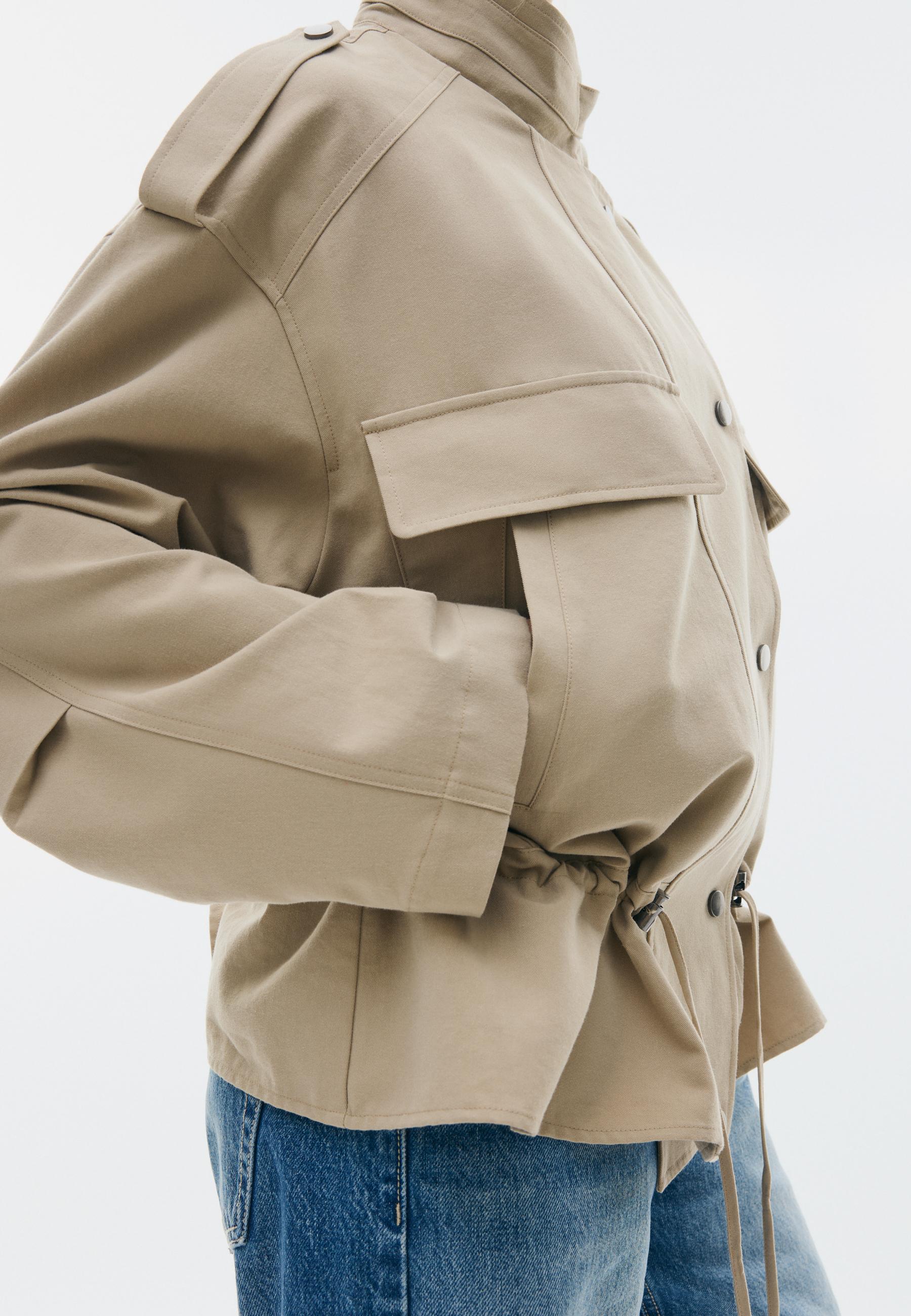 Fluid cropped jacket with front pockets — Stone