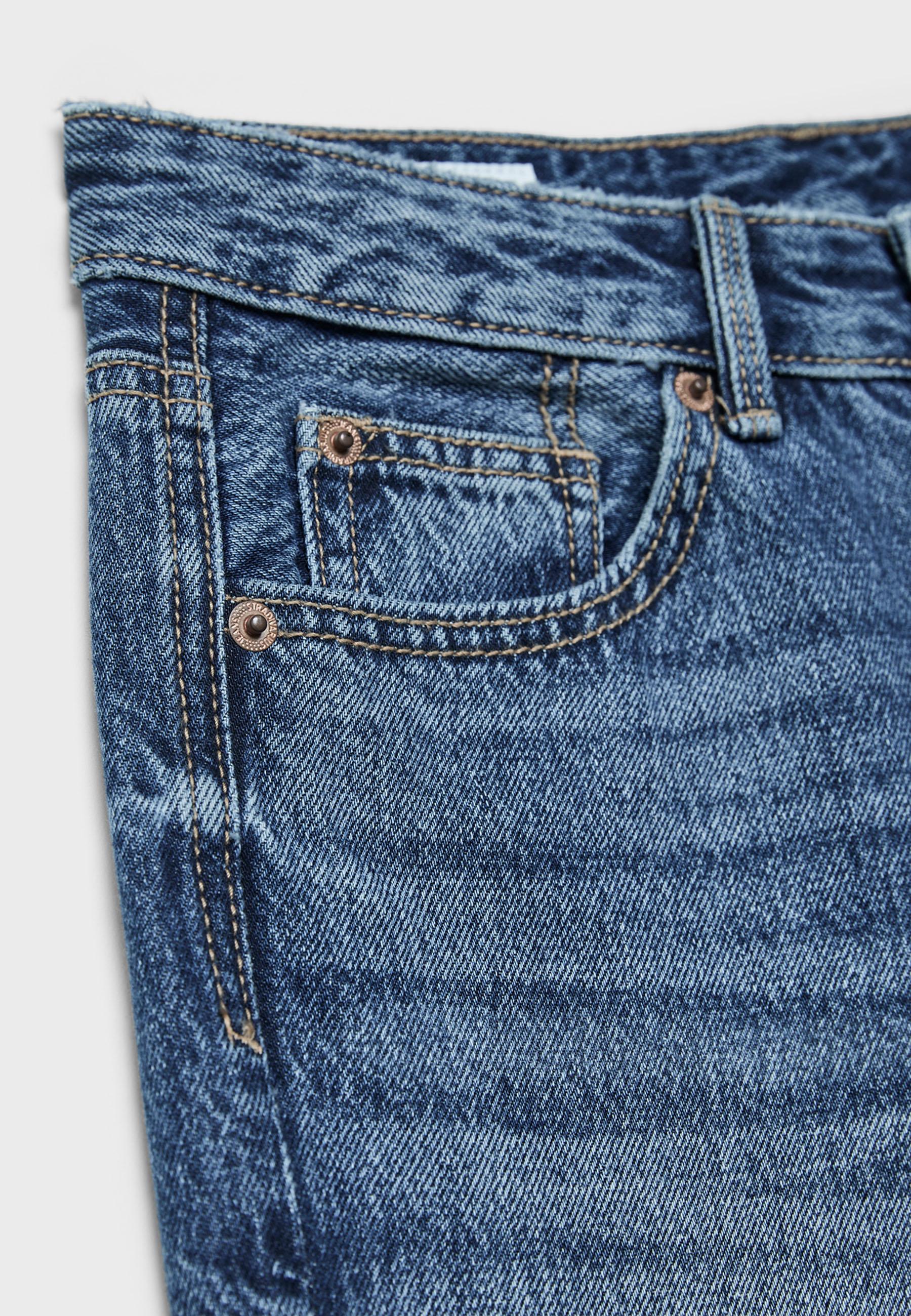 Stradivarius D92 Yırtık detaylı straight geniş paça jean görsel 2
