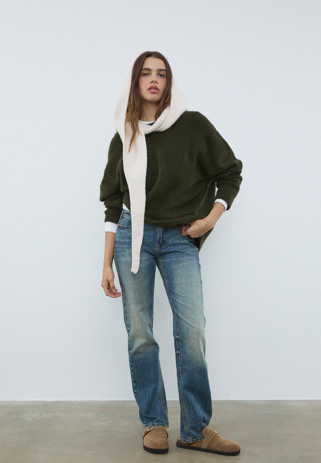Split suede clogs with buckle