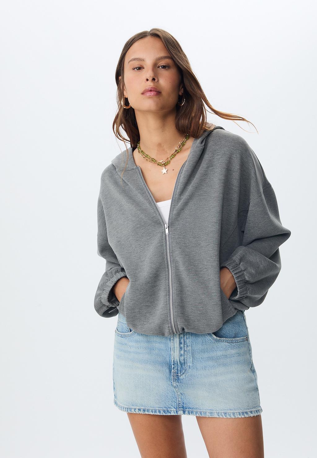 Sweat-shirt capuche bouffante toucher doux