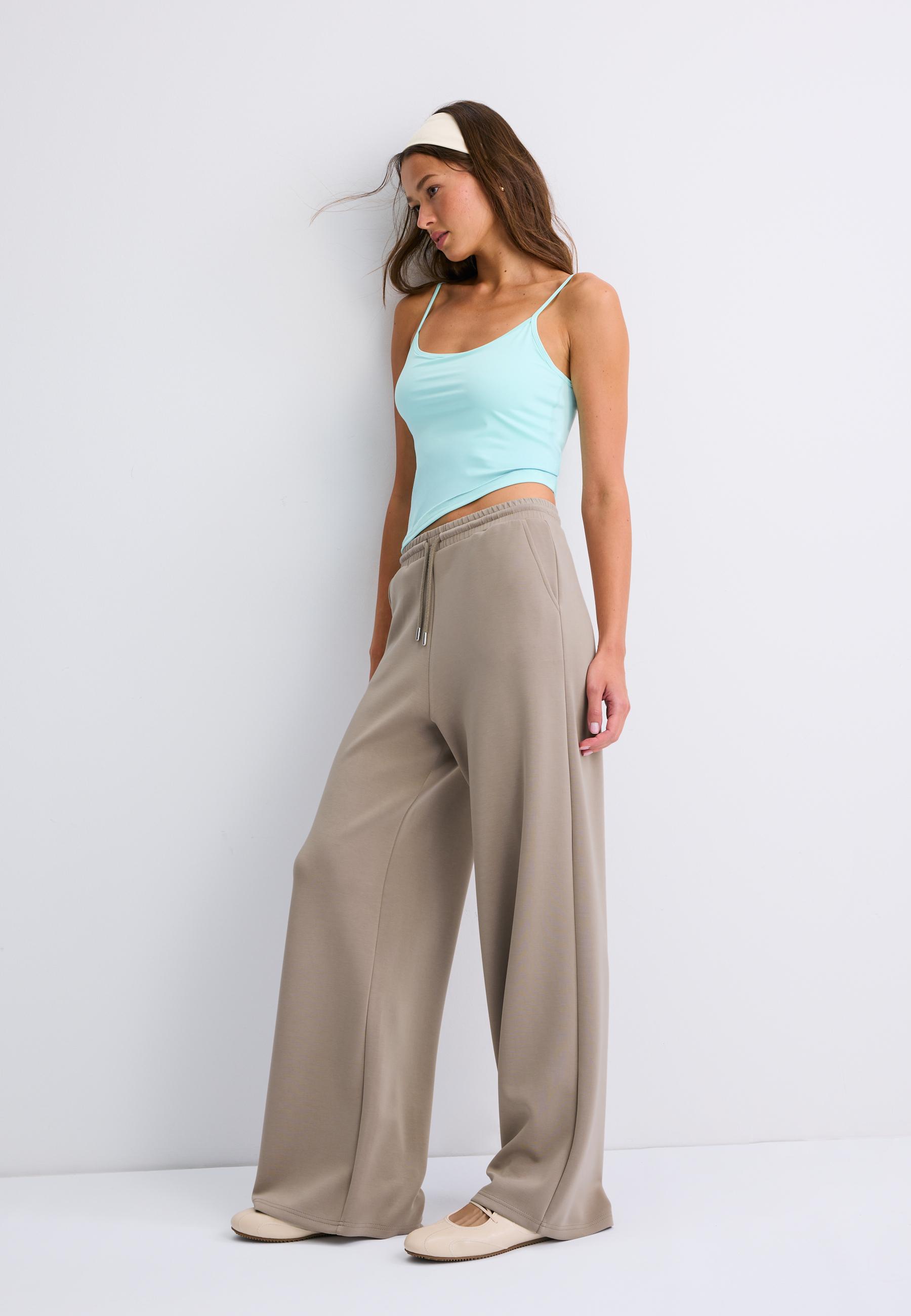 Soft-touch palazzo joggers — Beige
