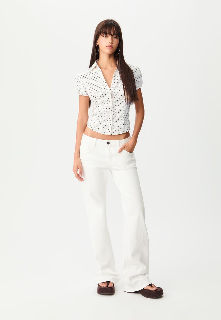 Stradivarius Figurbetontes Hemd Mit Kurzen Ärmeln Und Tupfen Grauer Denim-Washed-Look Xs