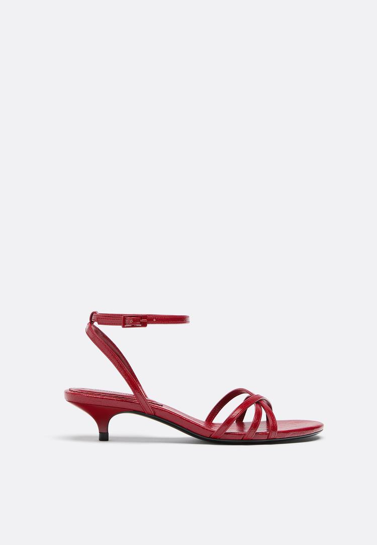 Stradivarius Πέδιλα Με Kitten Heel Και Λουράκια Κόκκινο 41