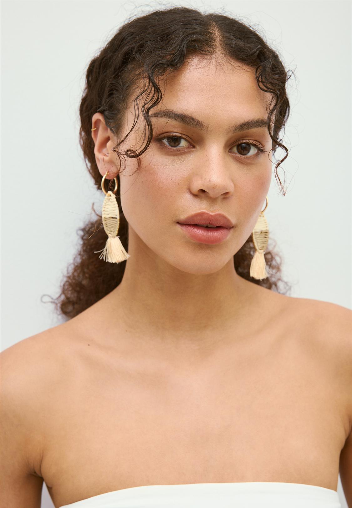 Fish earrings - Women's fashion | Stradivarius United States