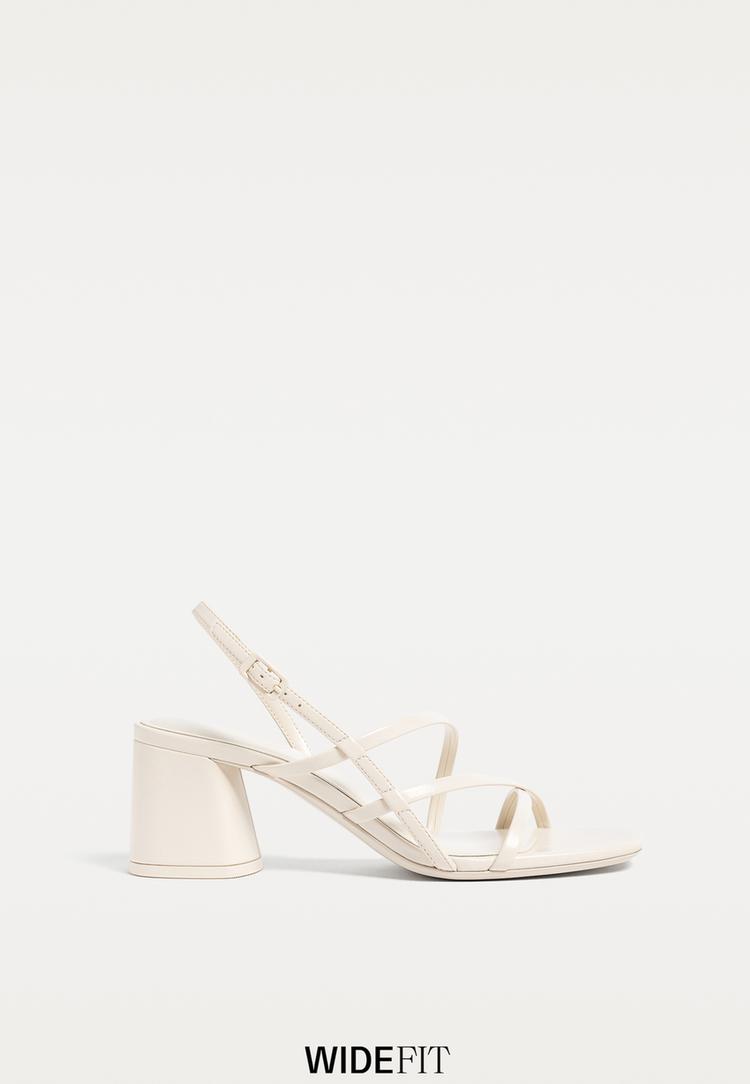 Stradivarius Wide Fit. Πέδιλα Με Φαρδύ Τακούνι Εκρού 37