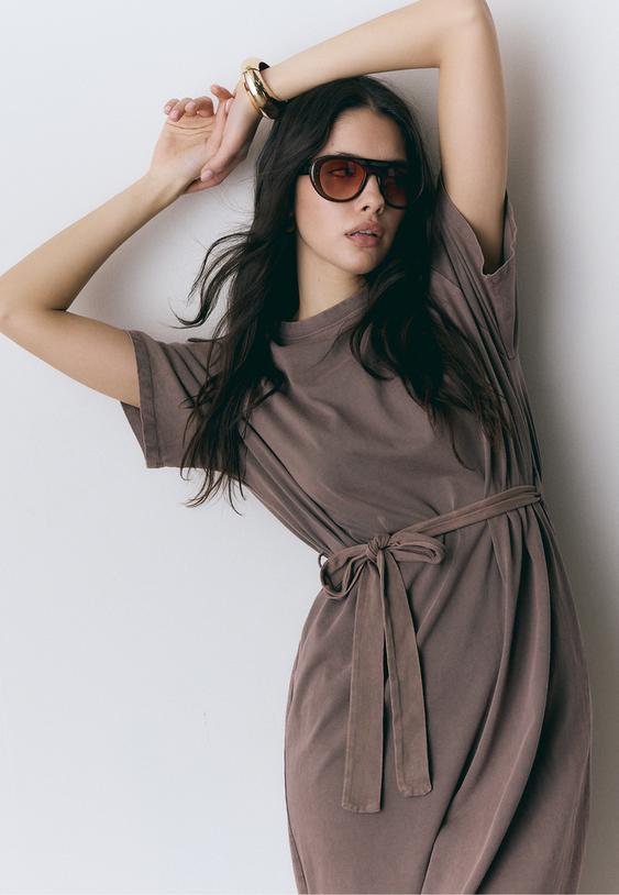 Stradivarius Φόρεμα T-Shirt Με Κοντό Μανίκι Καφέ M