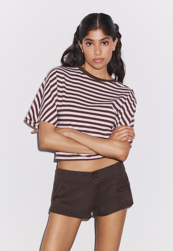 mini short regular con bolsillos