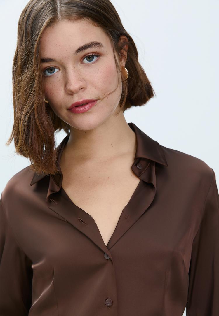 camisa fitted satinada