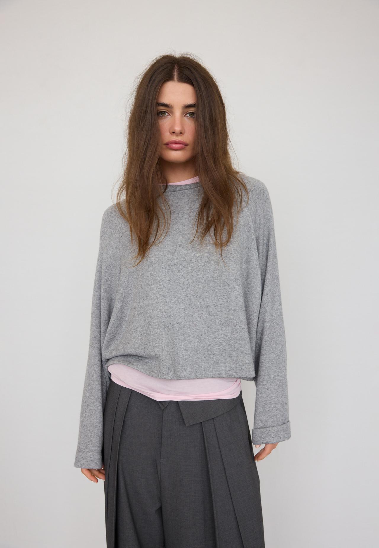 Raglan sleeve jumper — Dark grey
