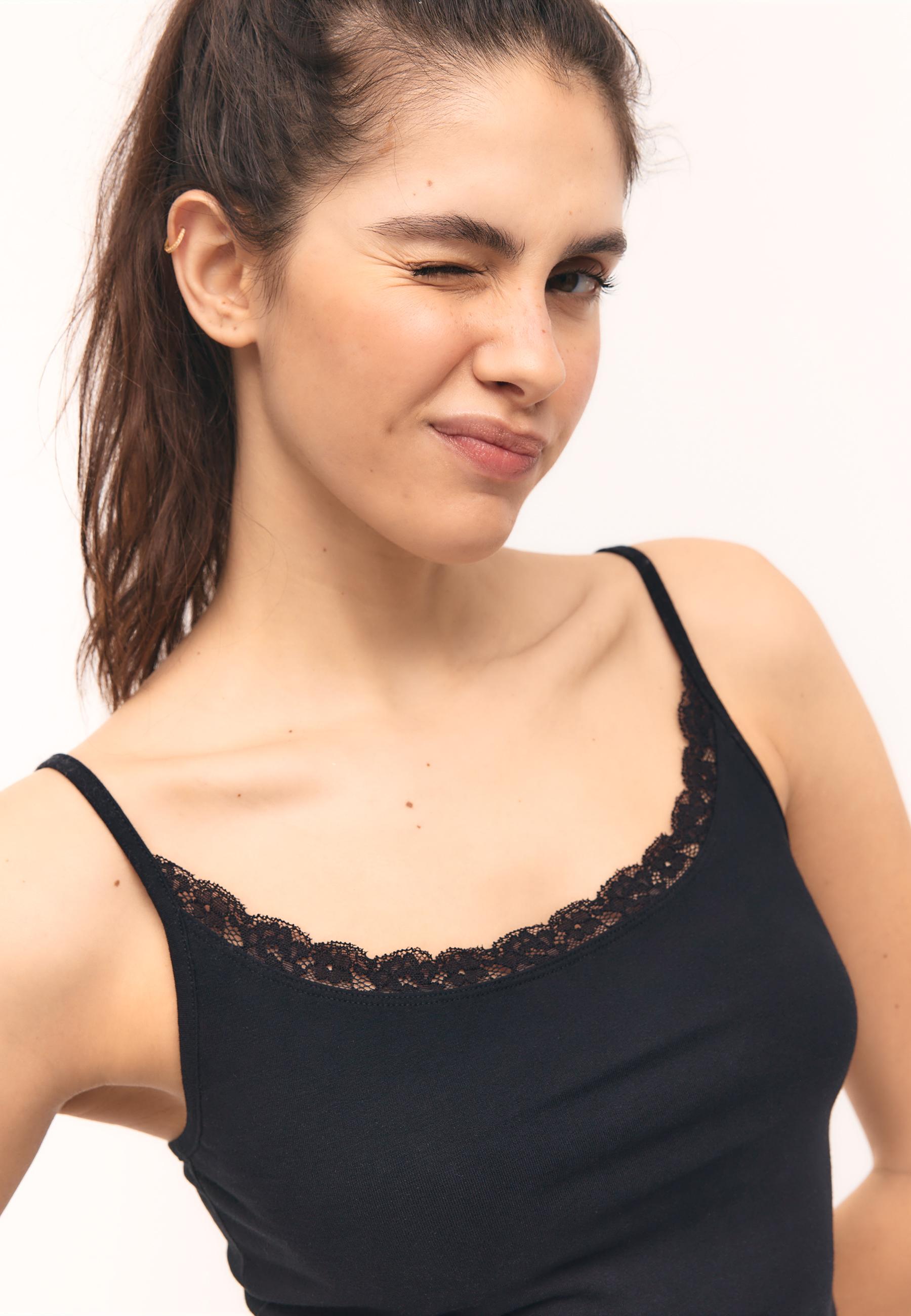 Lace trim strappy top — Black