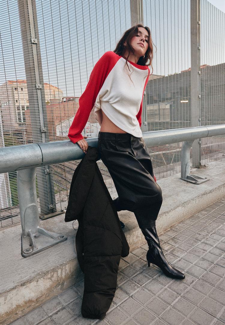 Stradivarius Pulover S Raglan Rukavima Crvena S