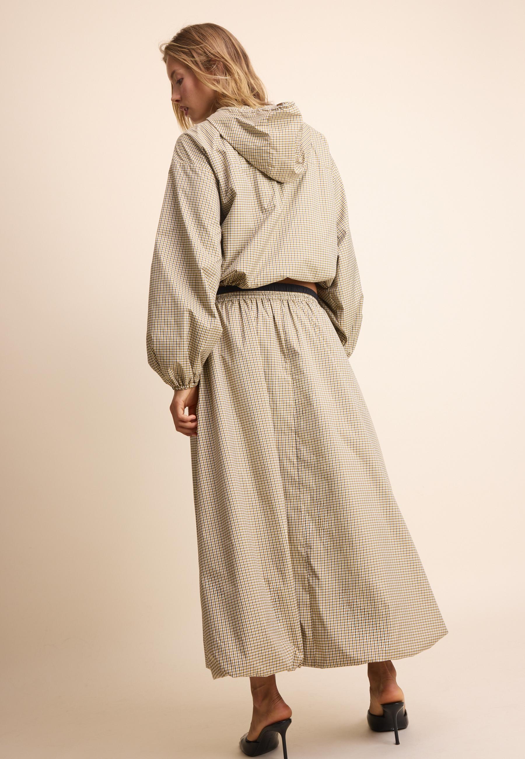 Check print balloon maxi skirt — Beige