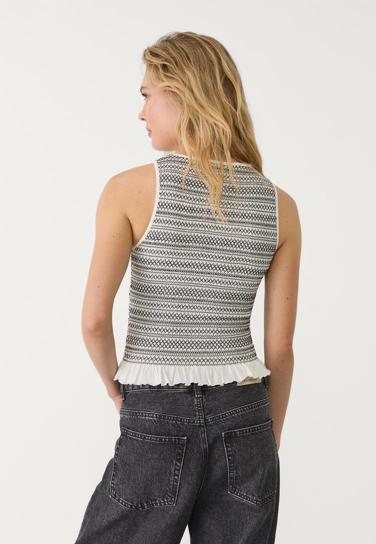 camiseta contraste volantes