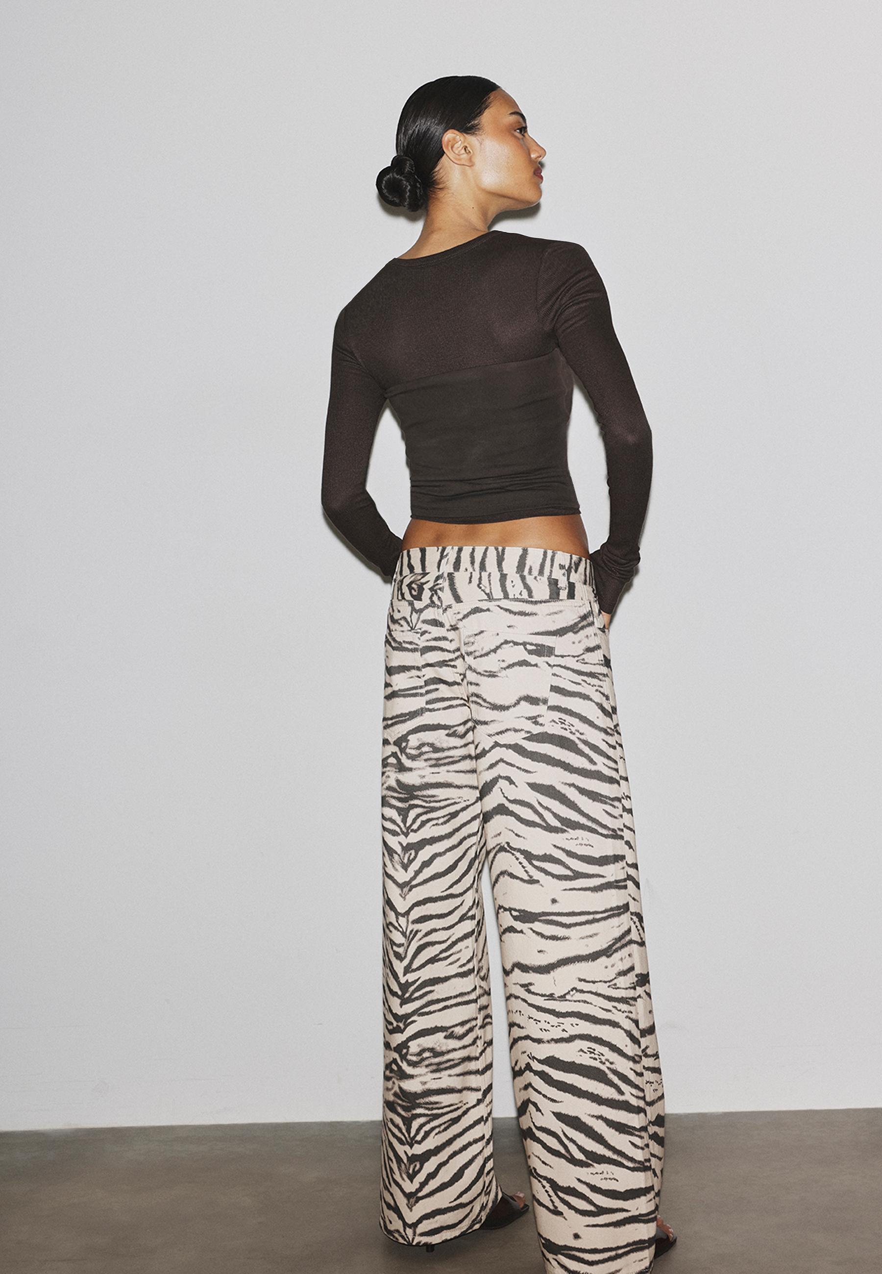 Wide-leg trousers — Stone