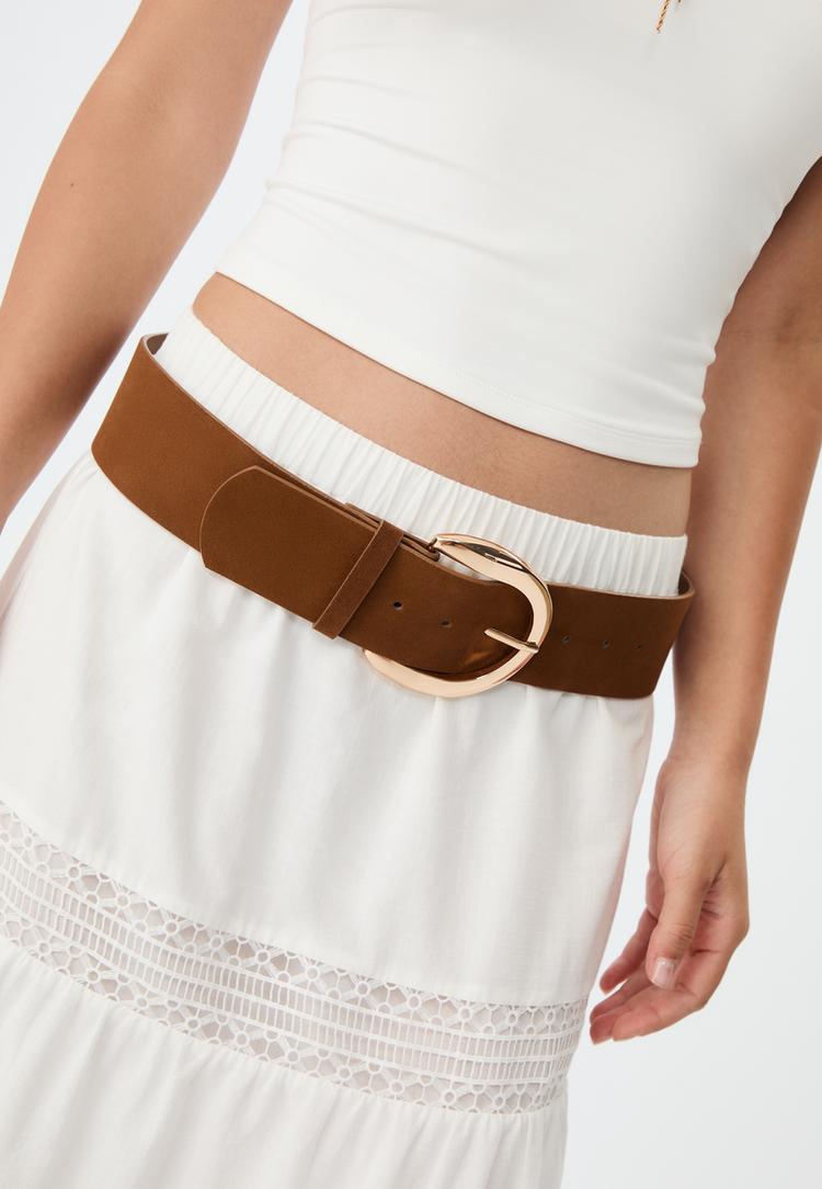 wide belt with golden buckle