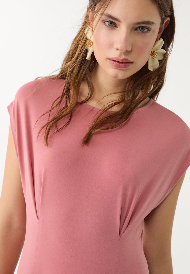 vestido midi pliegues manga corta
