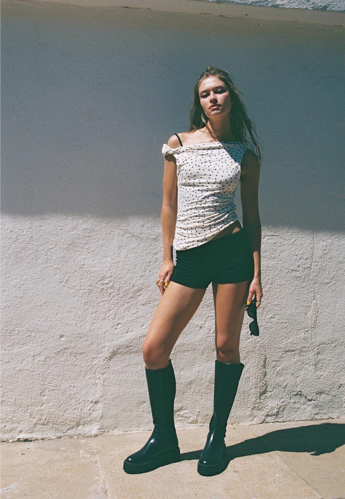 Pantalon Corto Con Botas Altas Bota Vaquera Pantalones Cortos Con