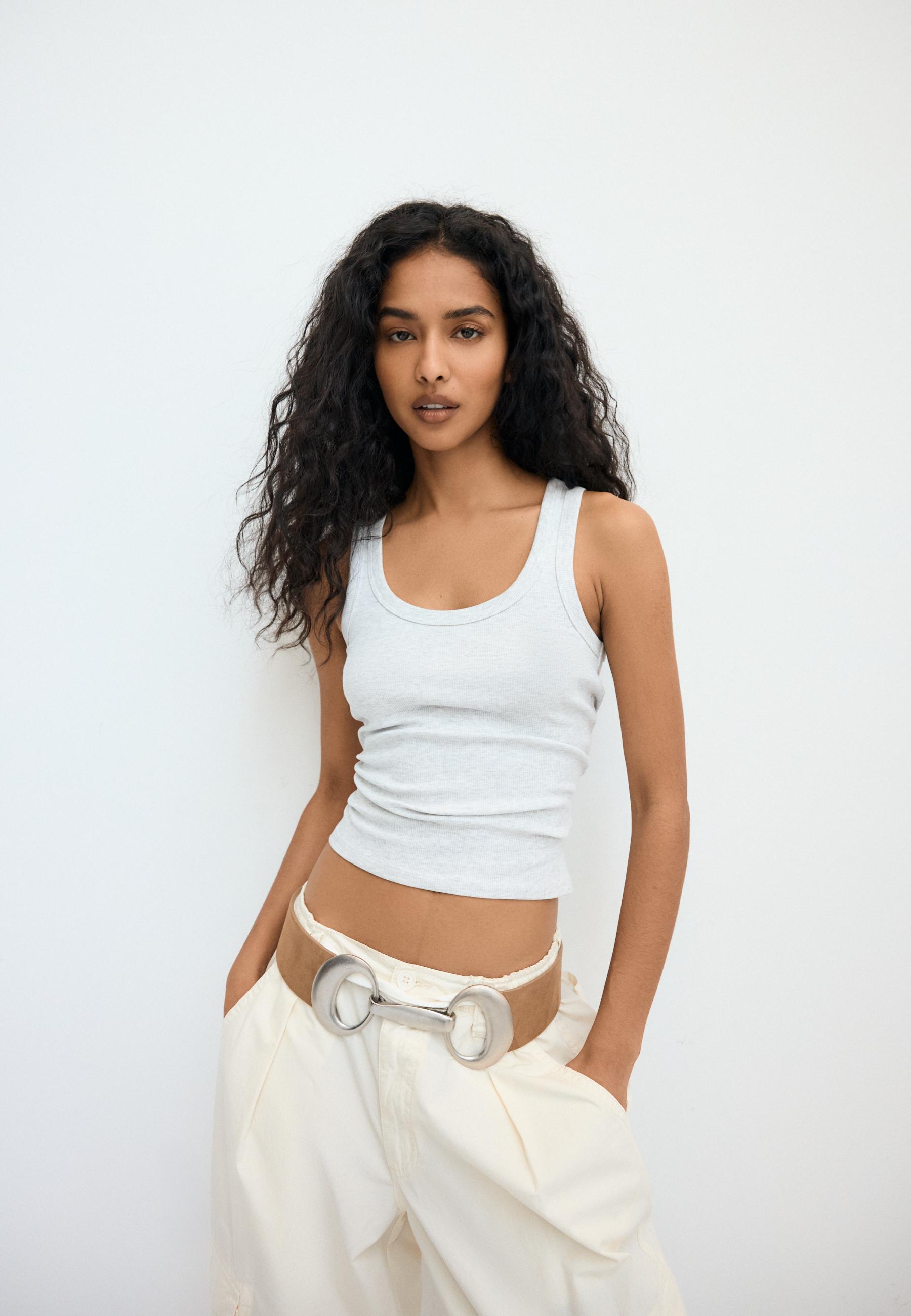 Wide belt with oval buckle — Beige