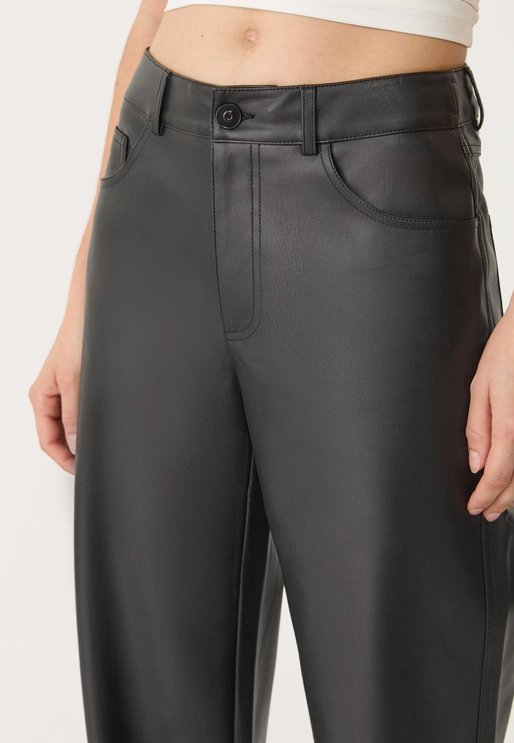 pantalon wide leg efecto piel