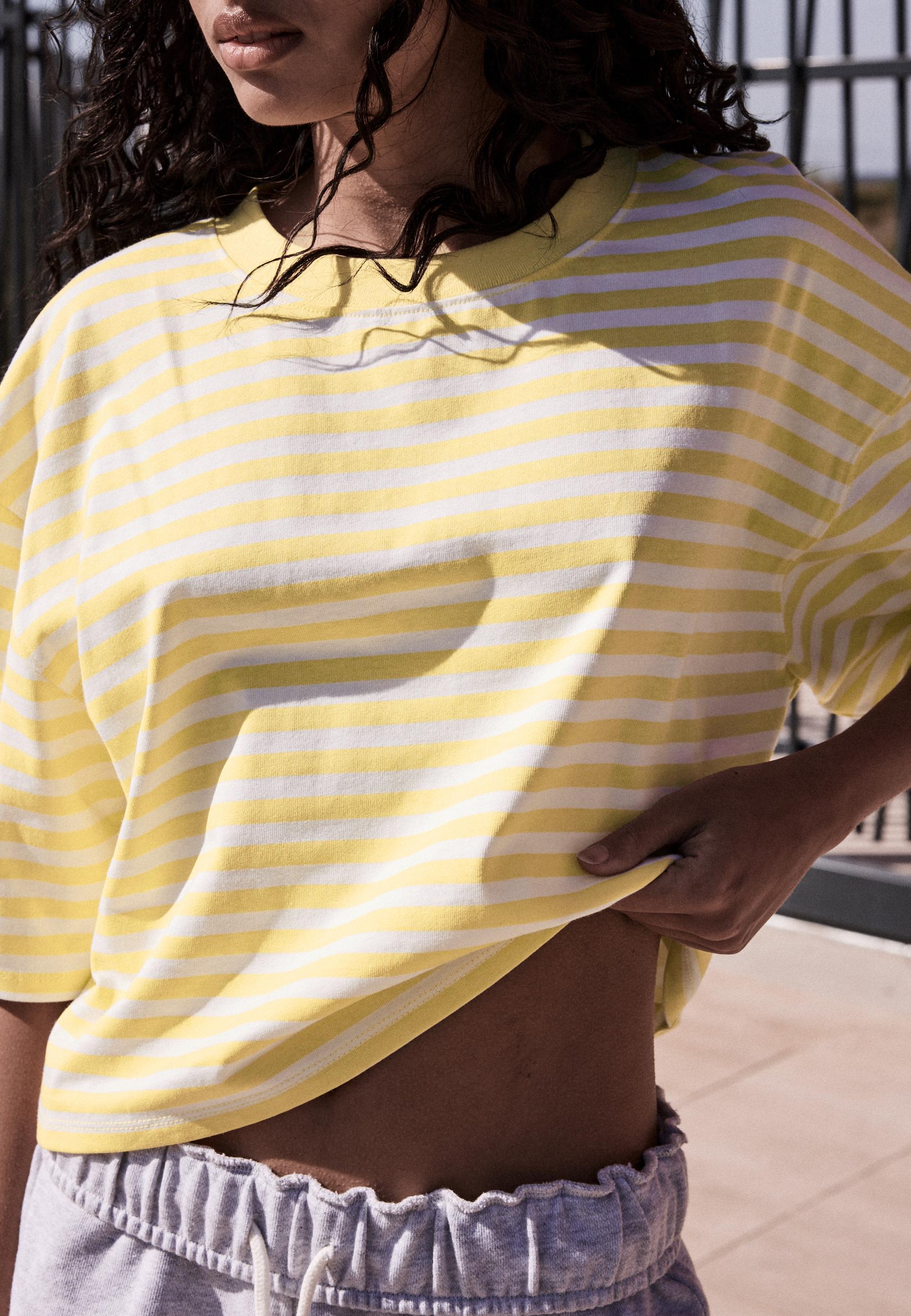 Striped short sleeve T-shirt — Pastel yellow