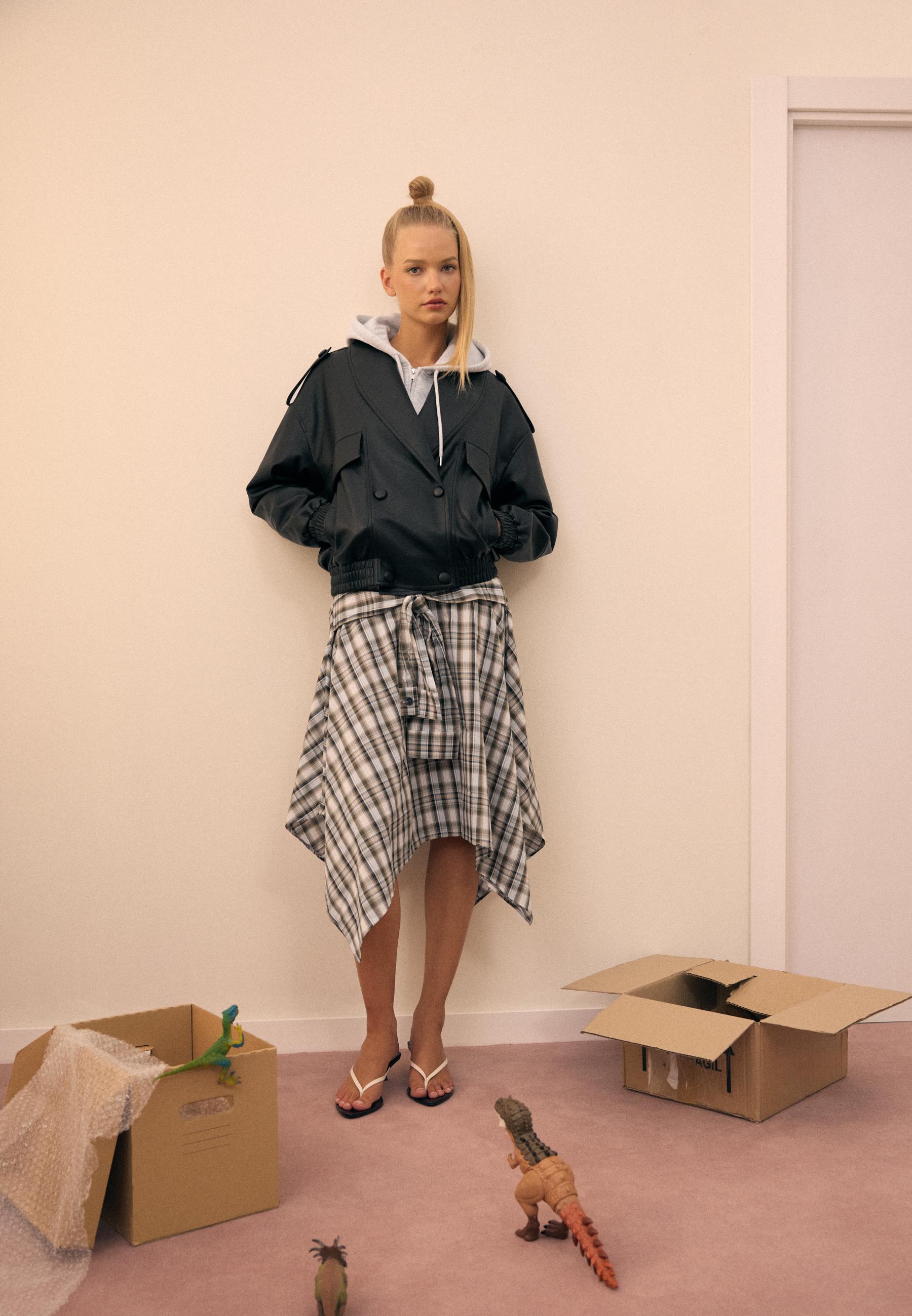 Stradivarius Καπιτονέ Boxy Τζάκετ Με Όψη Δέρματος Μαύρο Xl