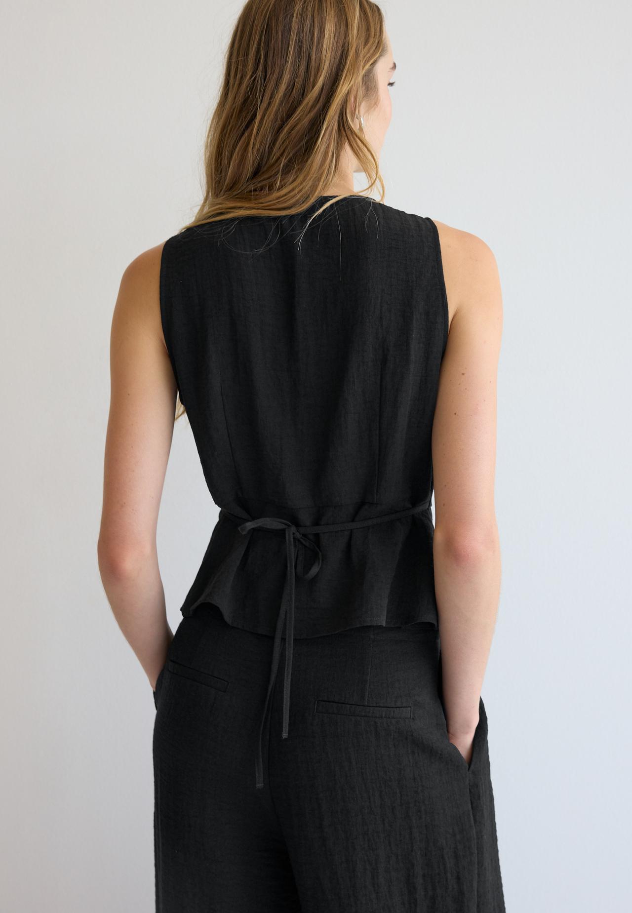 Buttoned waistcoat — Black