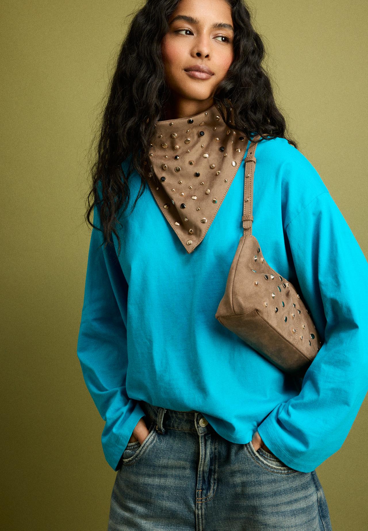 Studded shoulder bag — Pale camel