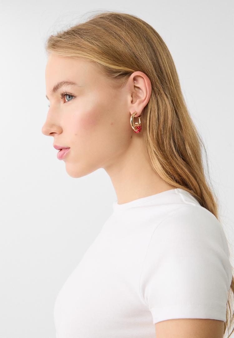 set 2 pendientes fresa y corazon