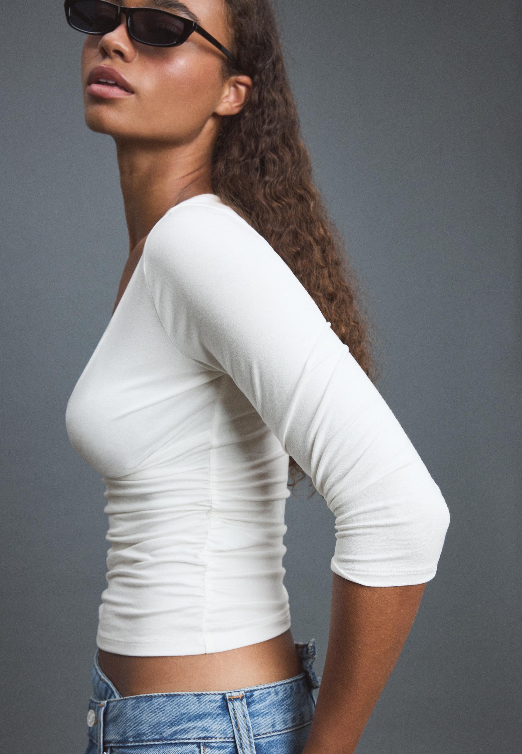 Under-bust seam T-shirt — Ecru