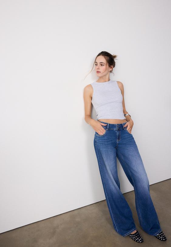 Stradivarius Low-Rise Double-Button Jeans Medium Blue Denim 4