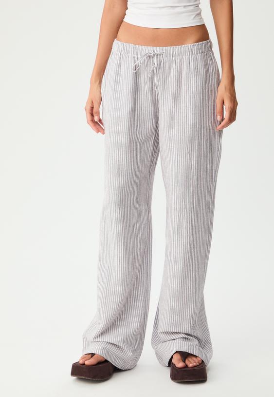 pantaloni fluidi a righe con lino