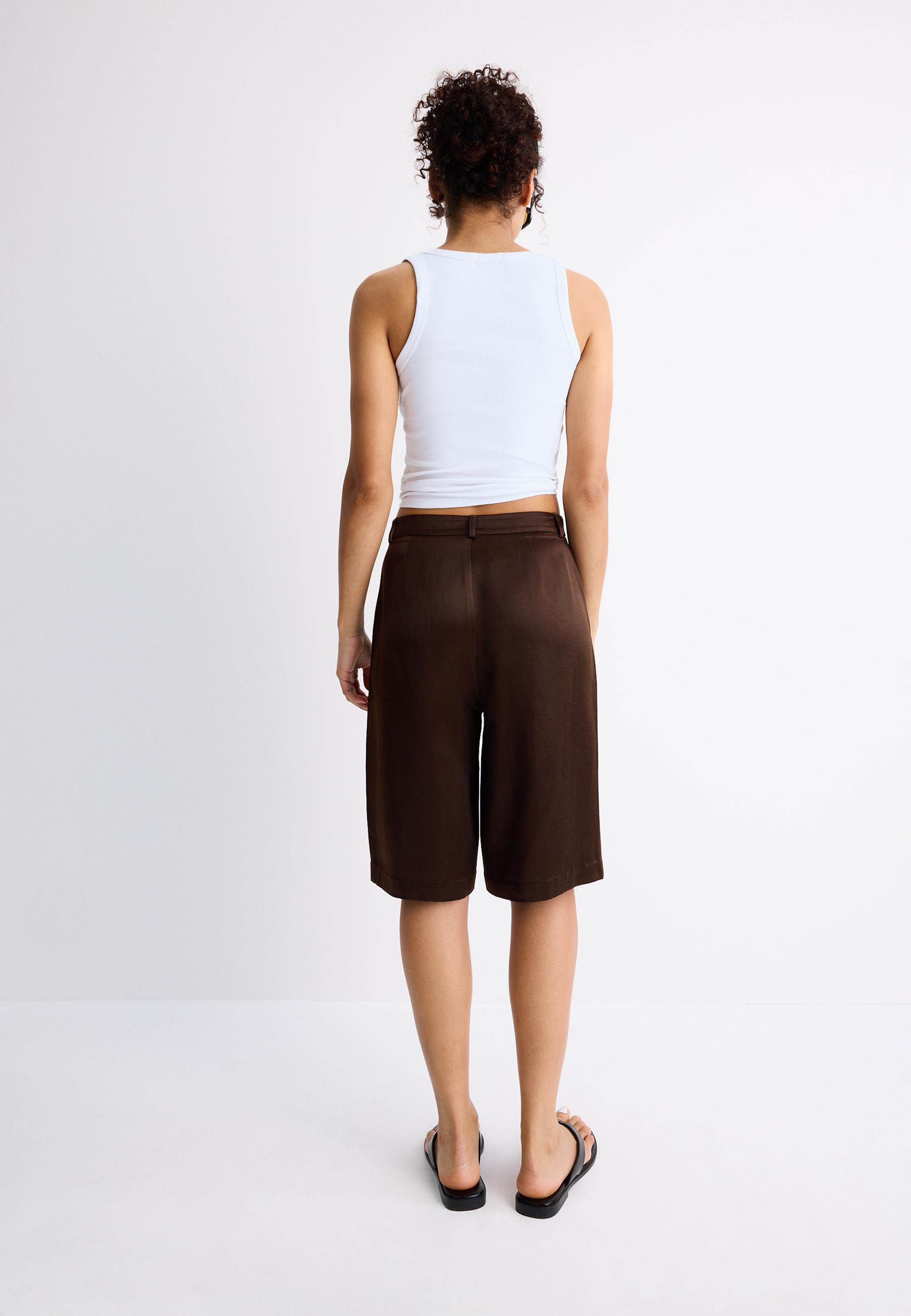 Satin Bermuda shorts with darts — Brown