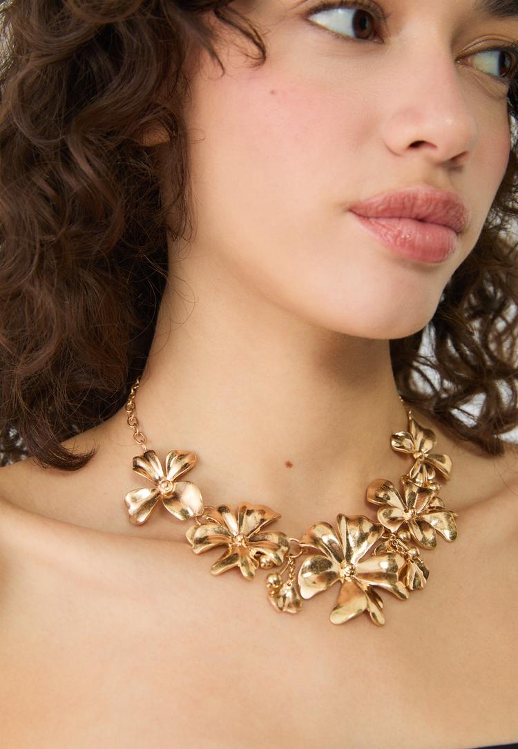collar maxi flores