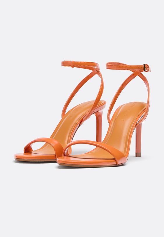 sandalias tacon fino efecto satinado