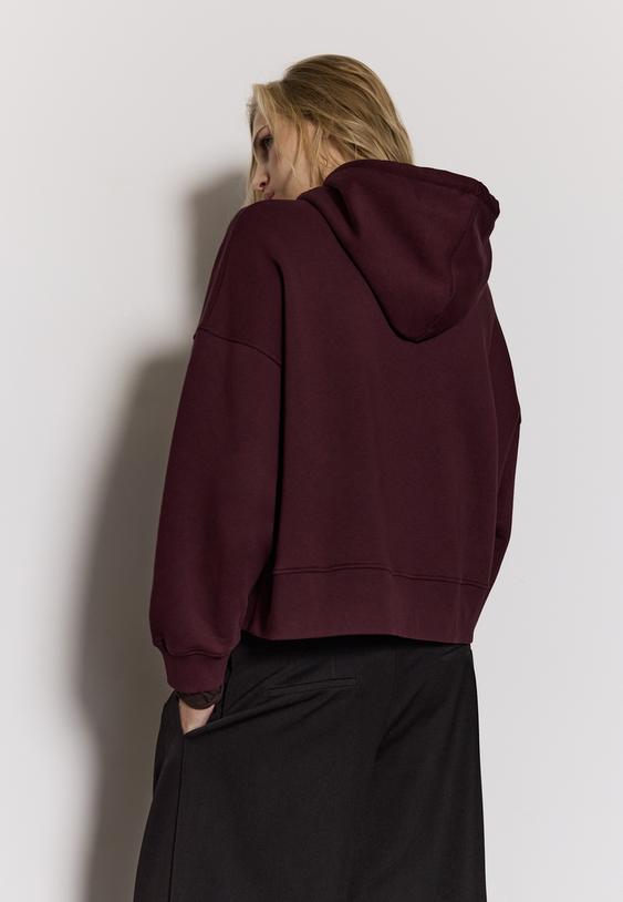 sudadera capucha bordado