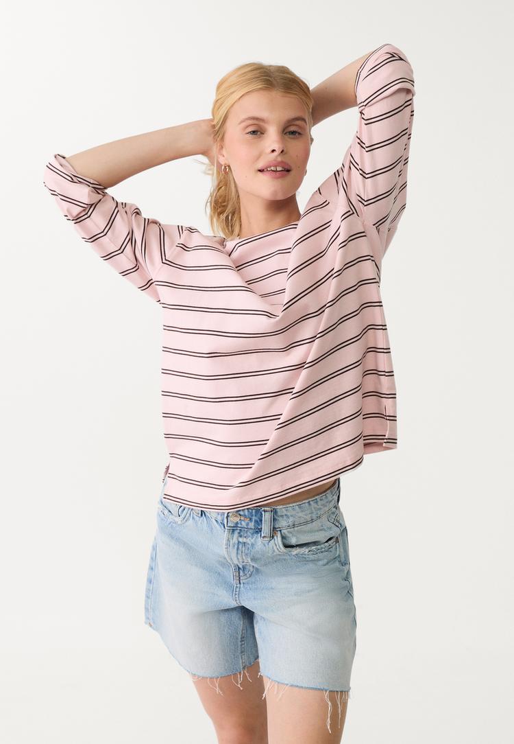 camiseta oversize rayas