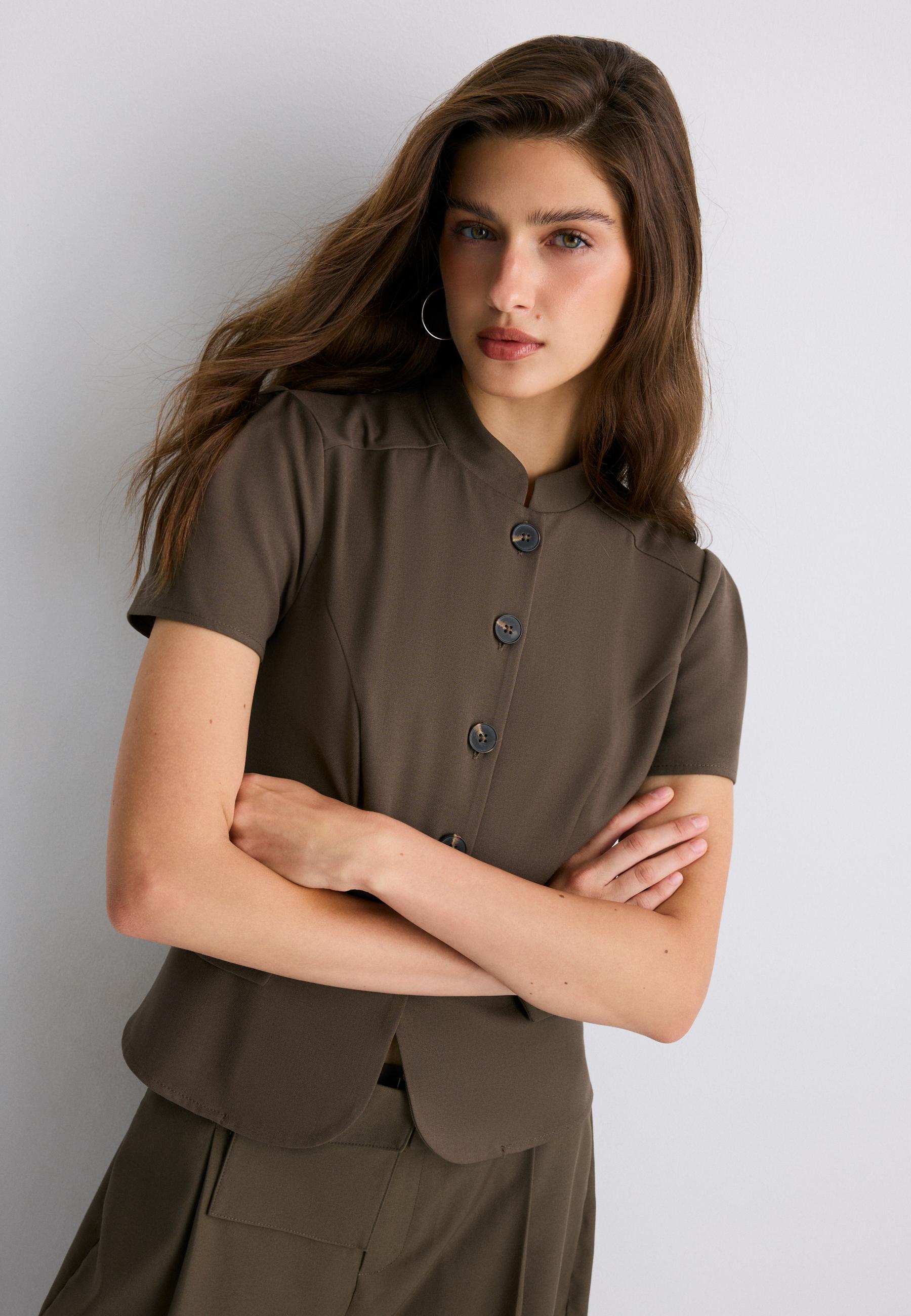 Fitted short sleeve shirt — Brown
