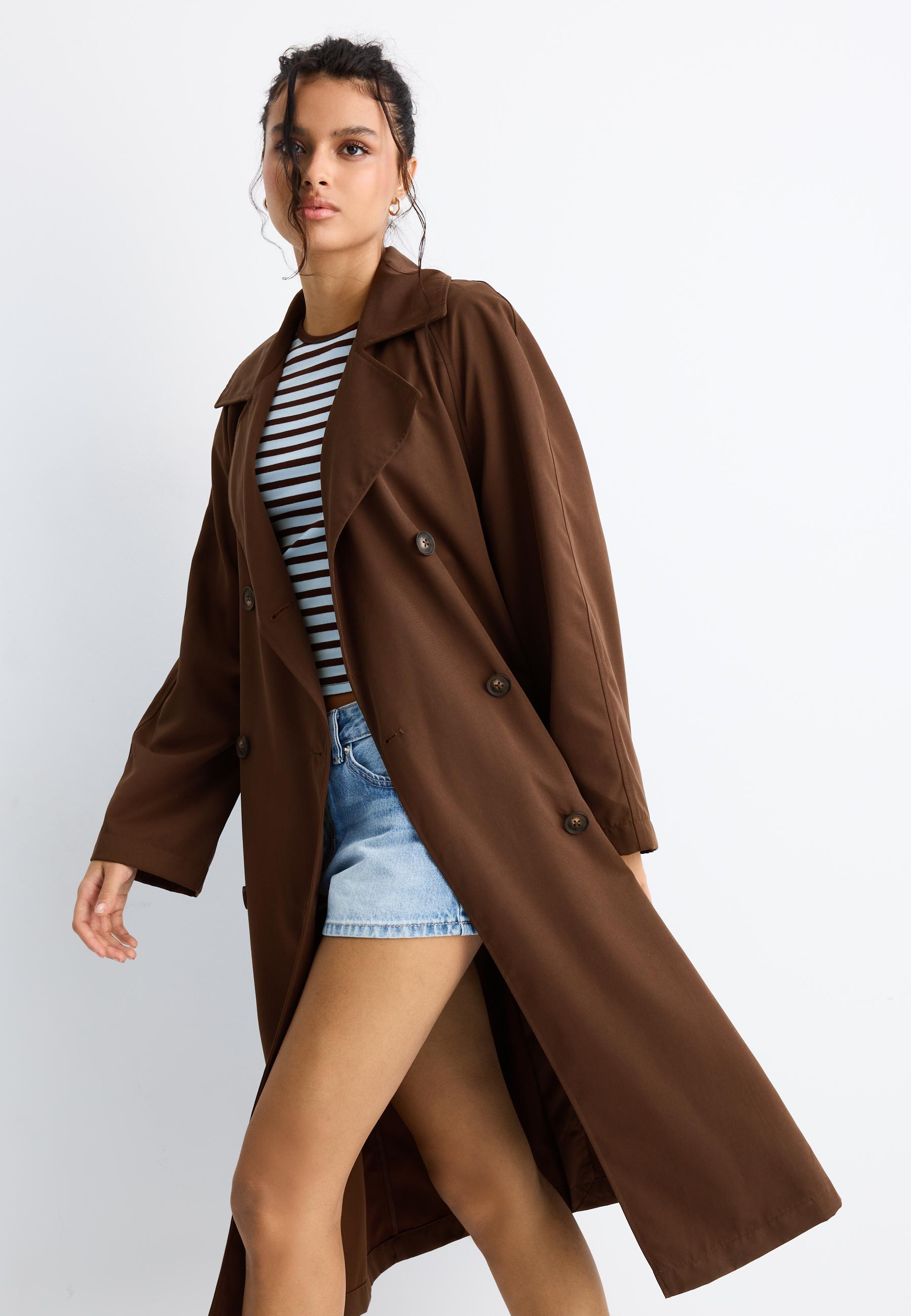 Oversize dökümlü uzun trençkot