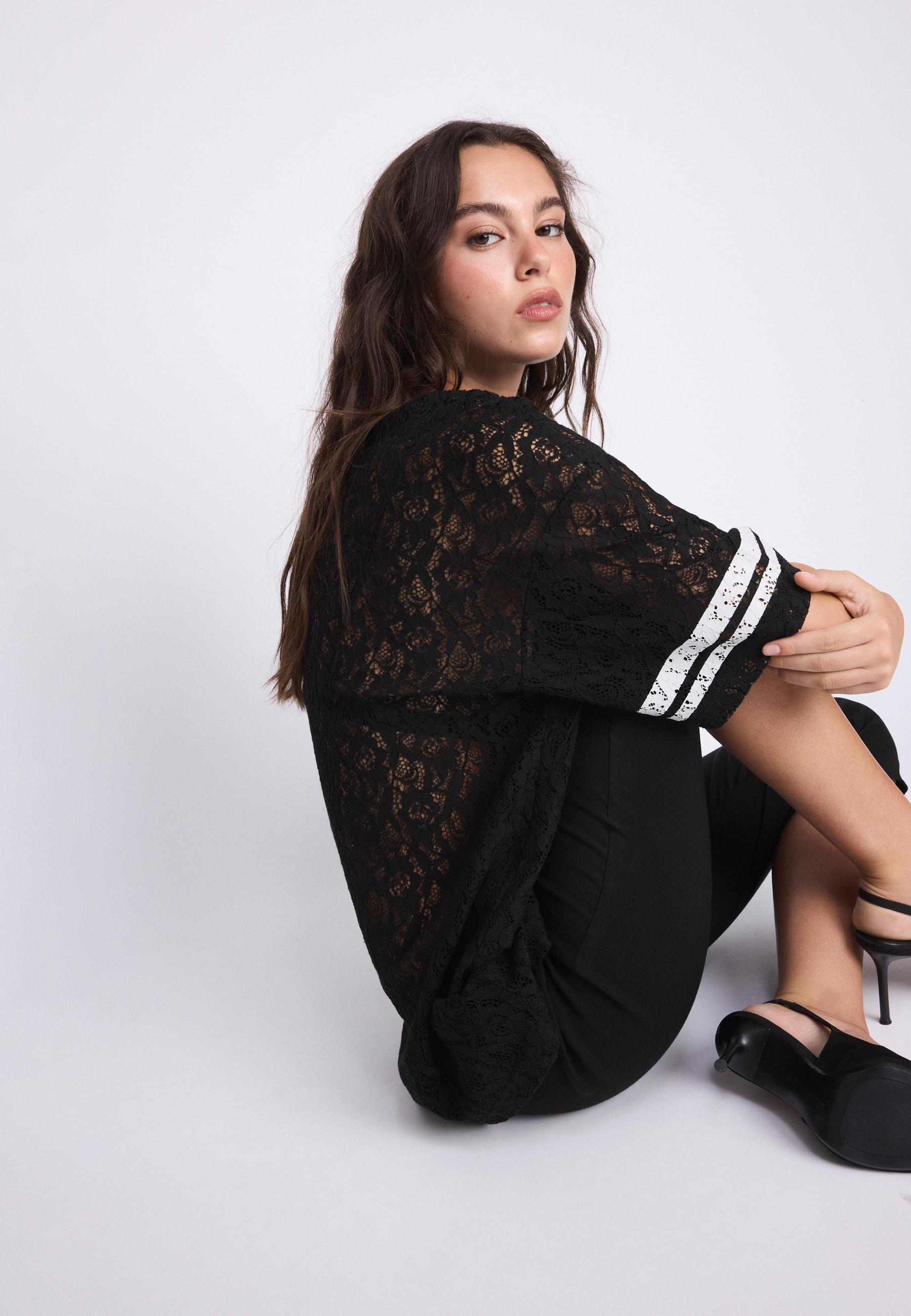 Number lace T-shirt — Black