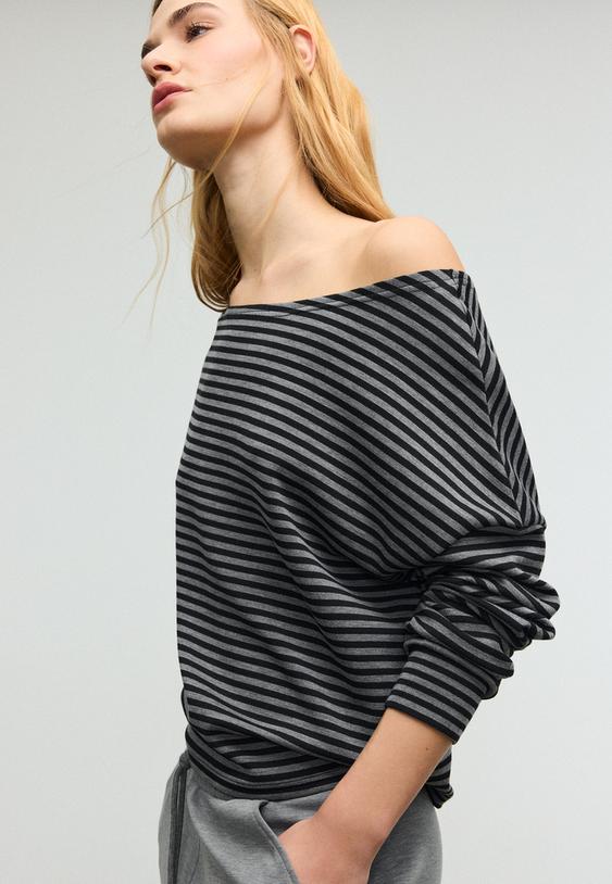 yumusak dokulu ack omuzlu sweatshirt