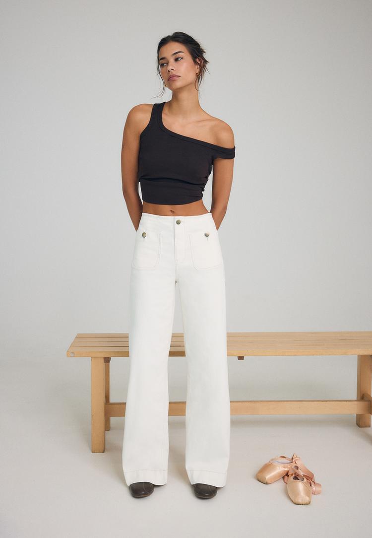 d77-minimalistische-jeans-mit-taschen