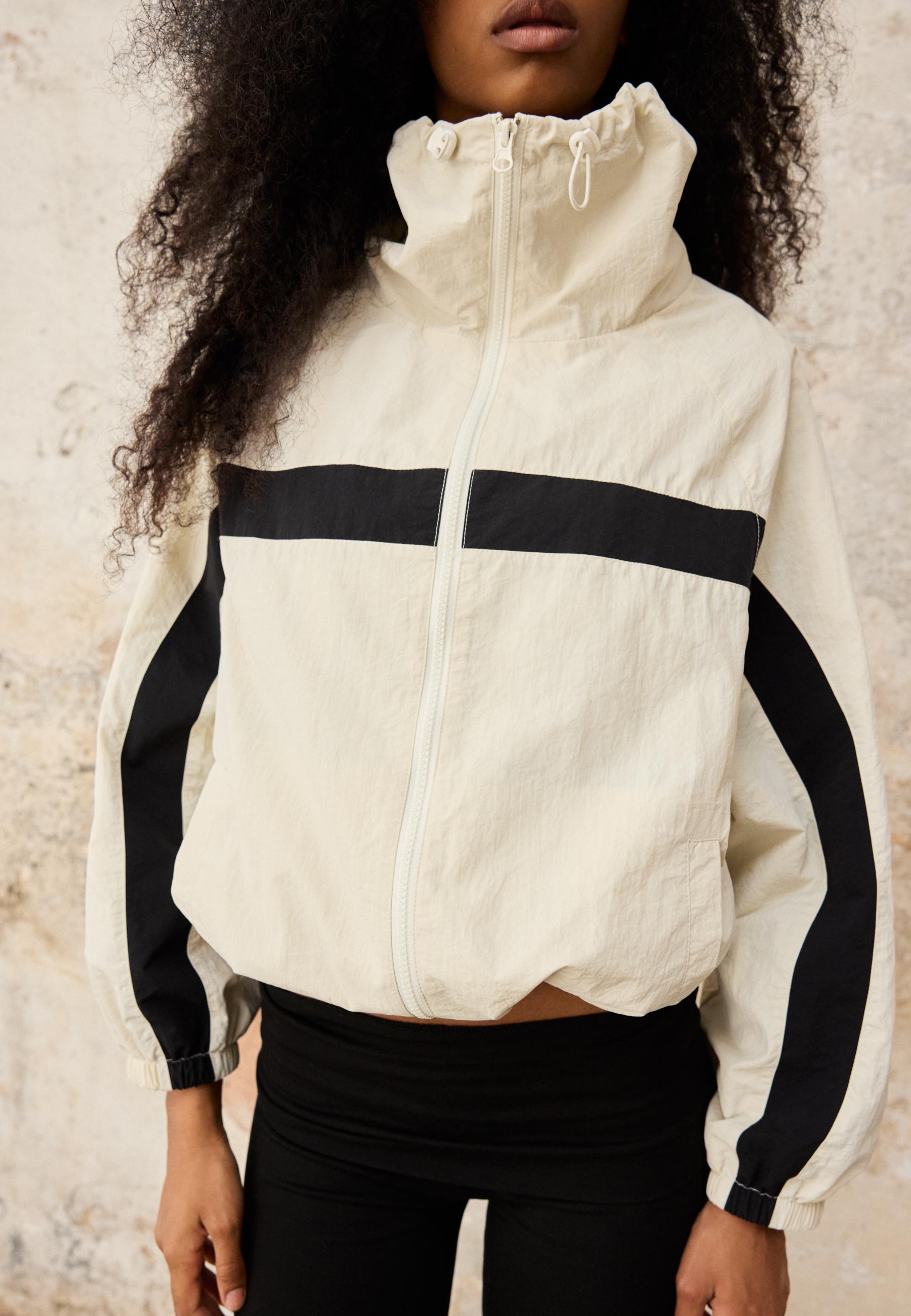 Technical windbreaker jacket — Black